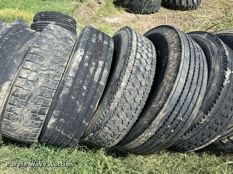 image for item OG9263 (18) 11R22.5 tires