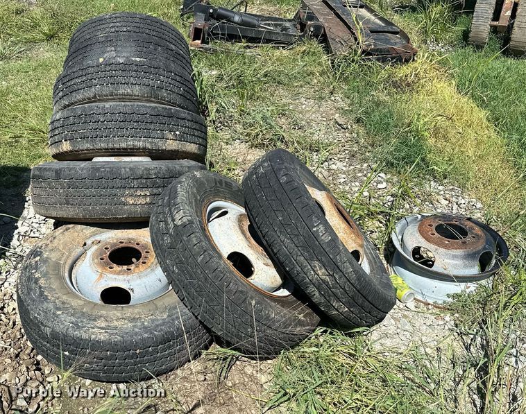 image for item OG9264 (8) tires and wheels