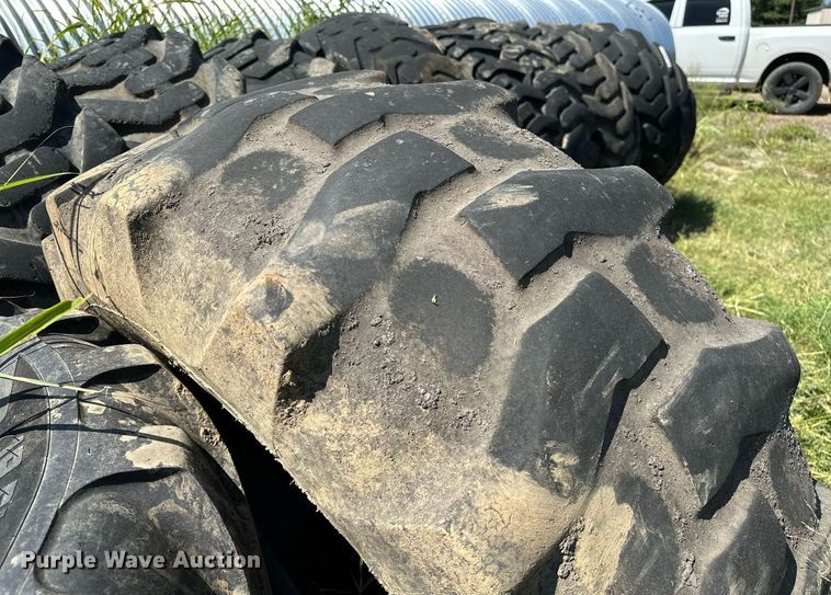 image for item OG9267 (4) tractor tires