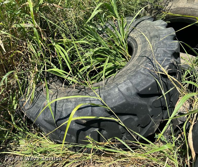 image for item OG9268 (12) motor grader tires