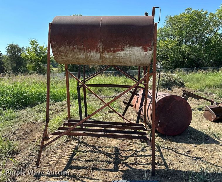 image for item OG9272 (2) fuel Tanks