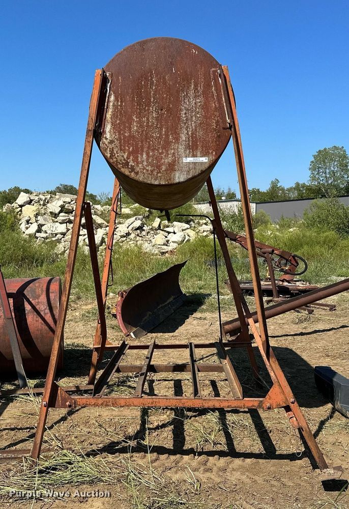 image for item OG9272 (2) fuel Tanks