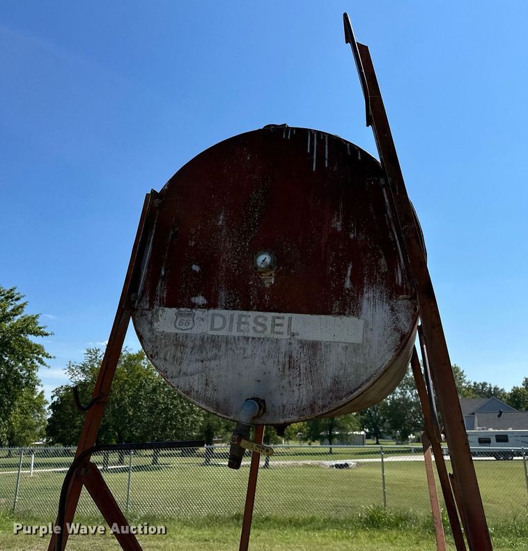 image for item OG9272 (2) fuel Tanks