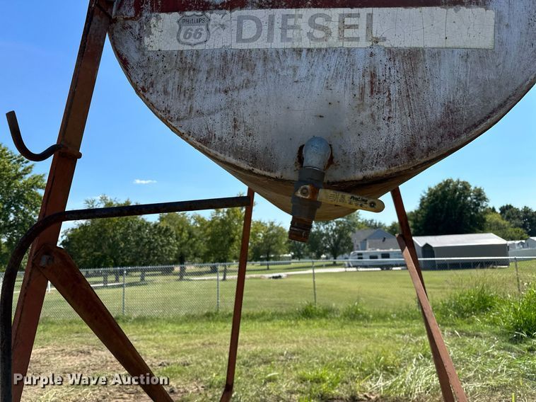 image for item OG9272 (2) fuel Tanks