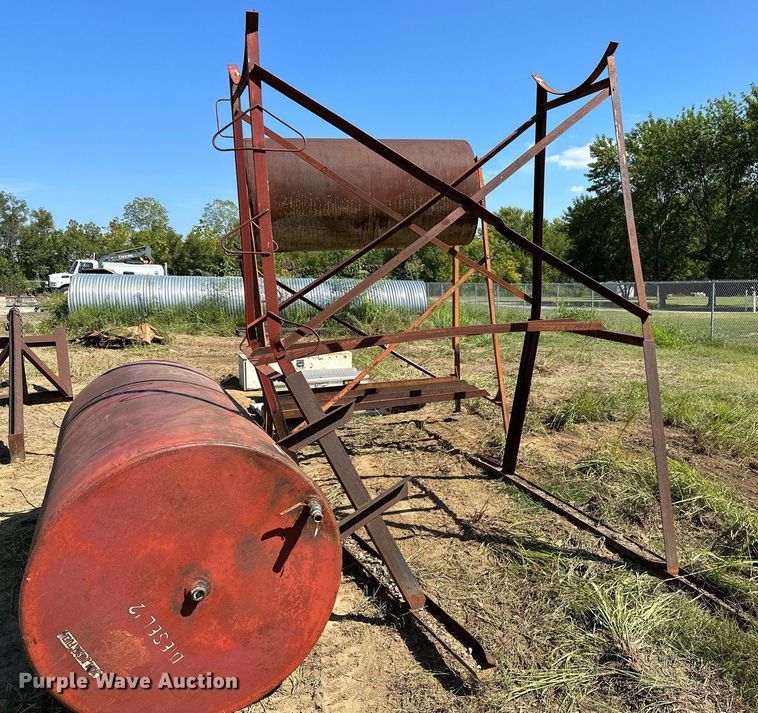 image for item OG9272 (2) fuel Tanks