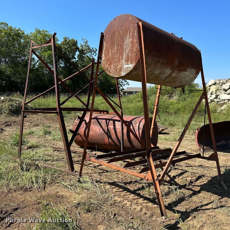 image for item OG9272 (2) fuel Tanks