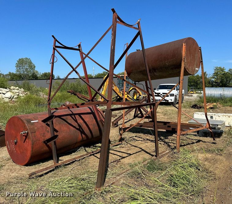 image for item OG9272 (2) fuel Tanks