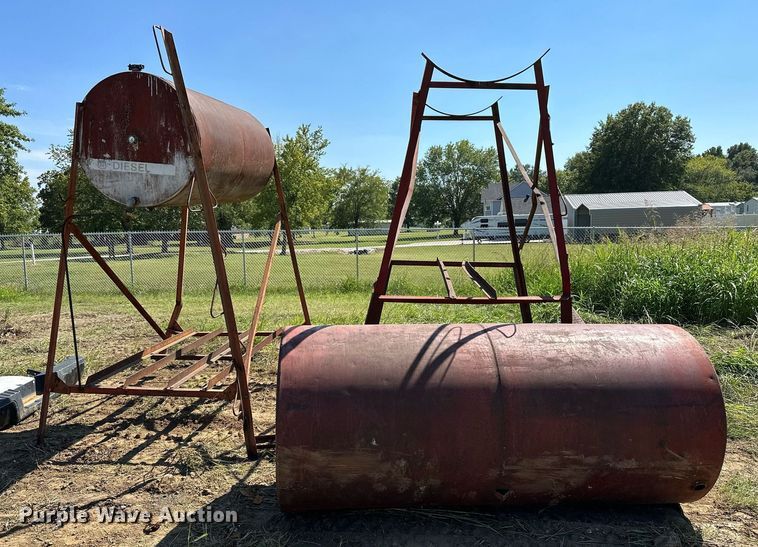 image for item OG9272 (2) fuel Tanks