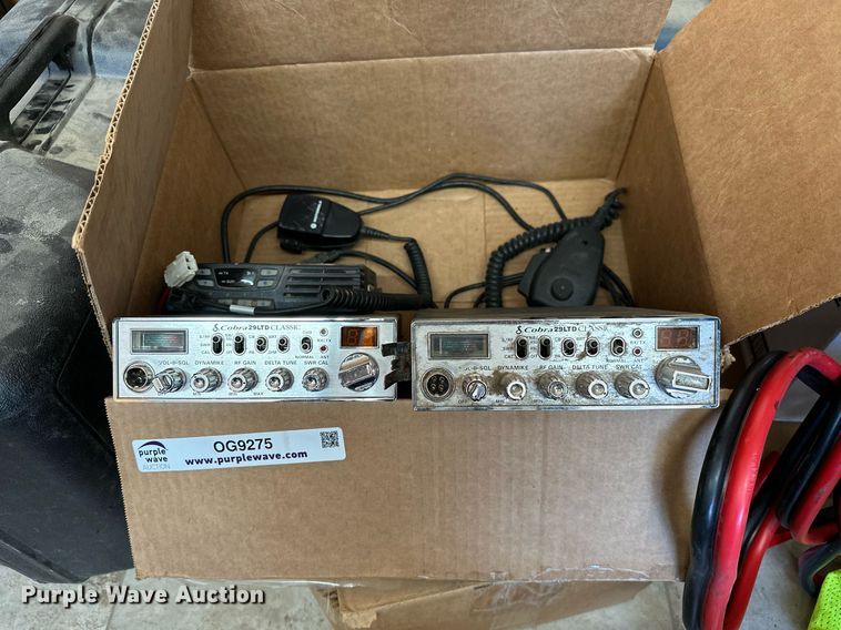 image for item OG9275 (3) radios