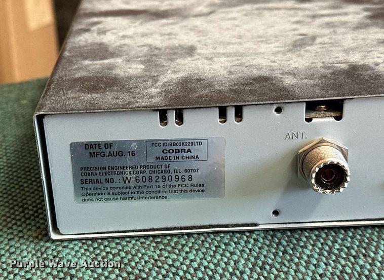 image for item OG9275 (3) radios