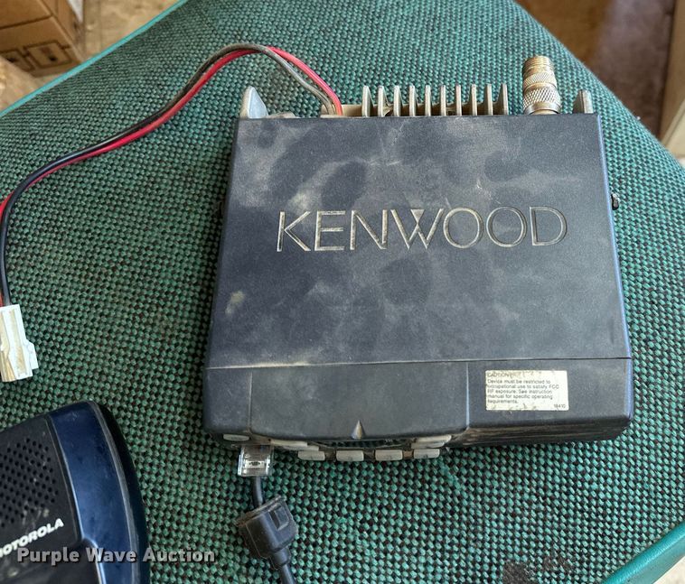 image for item OG9275 (3) radios