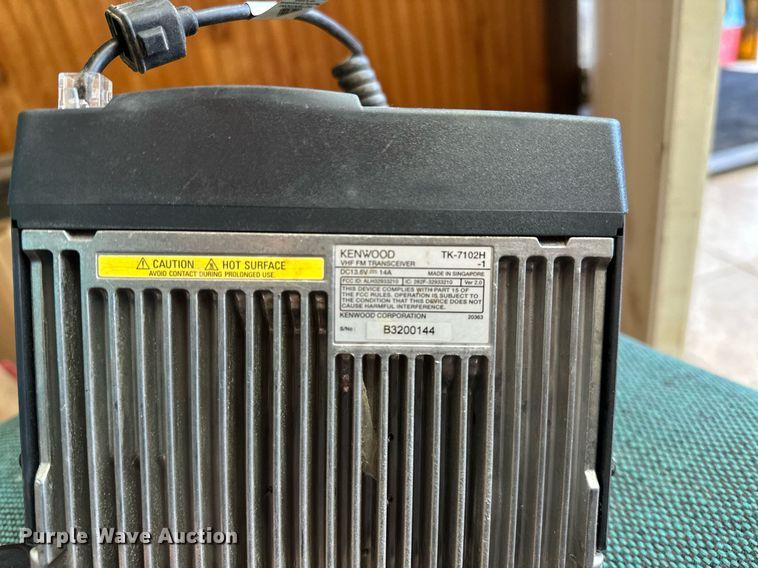 image for item OG9275 (3) radios