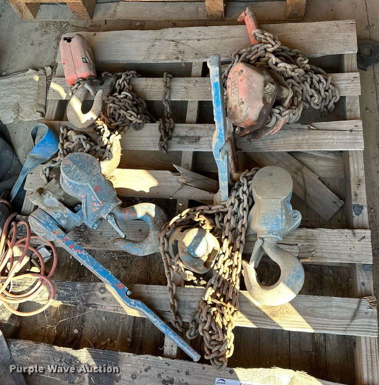 image for item OG9279 (3) chain hoists