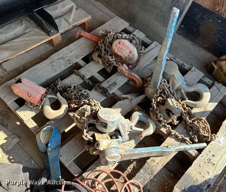 image for item OG9279 (3) chain hoists