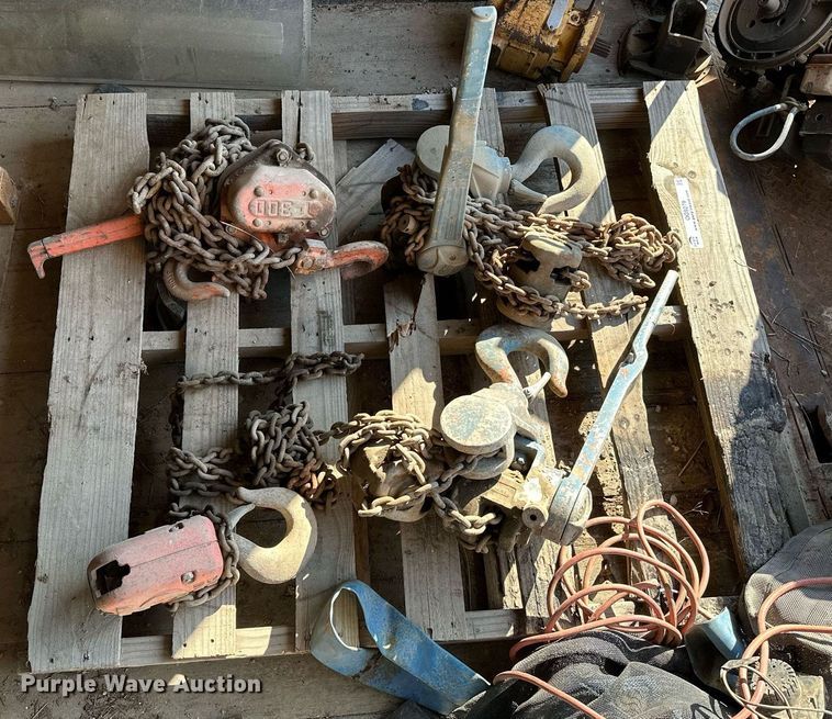 image for item OG9279 (3) chain hoists