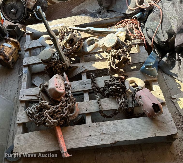 image for item OG9279 (3) chain hoists