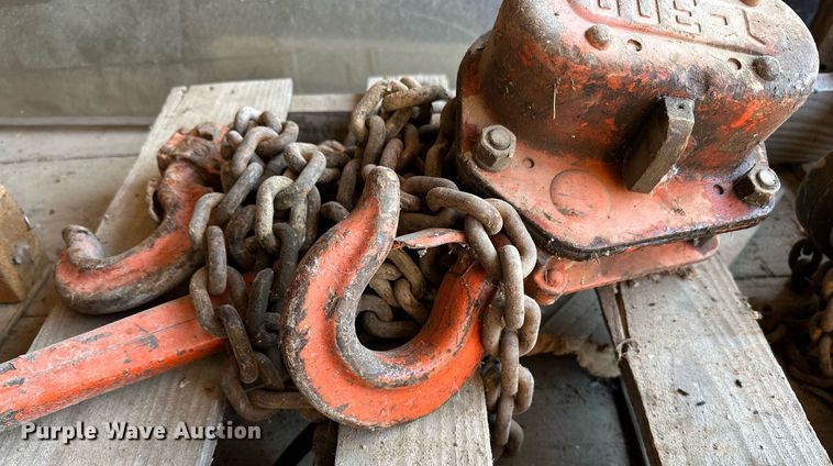 image for item OG9279 (3) chain hoists