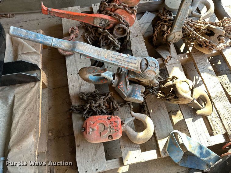 image for item OG9279 (3) chain hoists