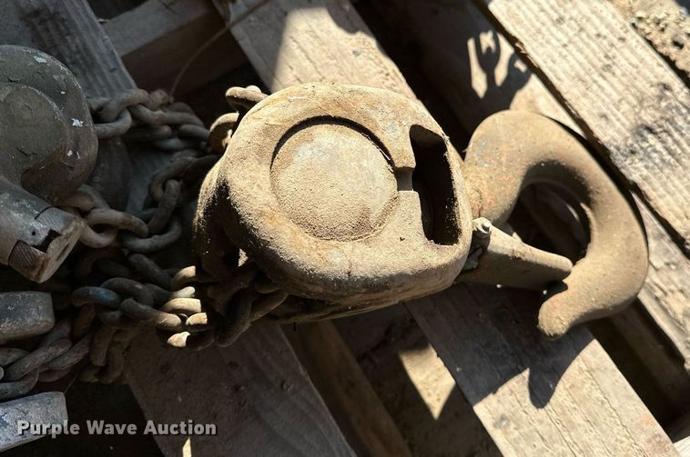 image for item OG9279 (3) chain hoists