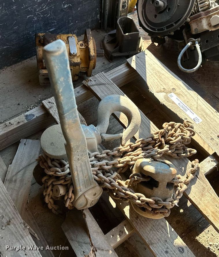 image for item OG9279 (3) chain hoists