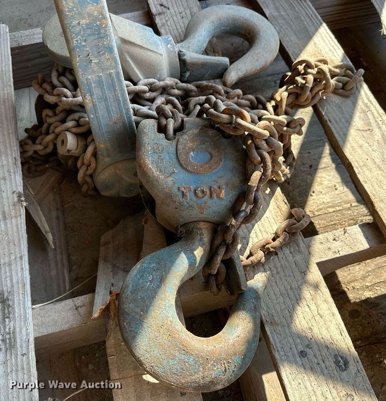 image for item OG9279 (3) chain hoists