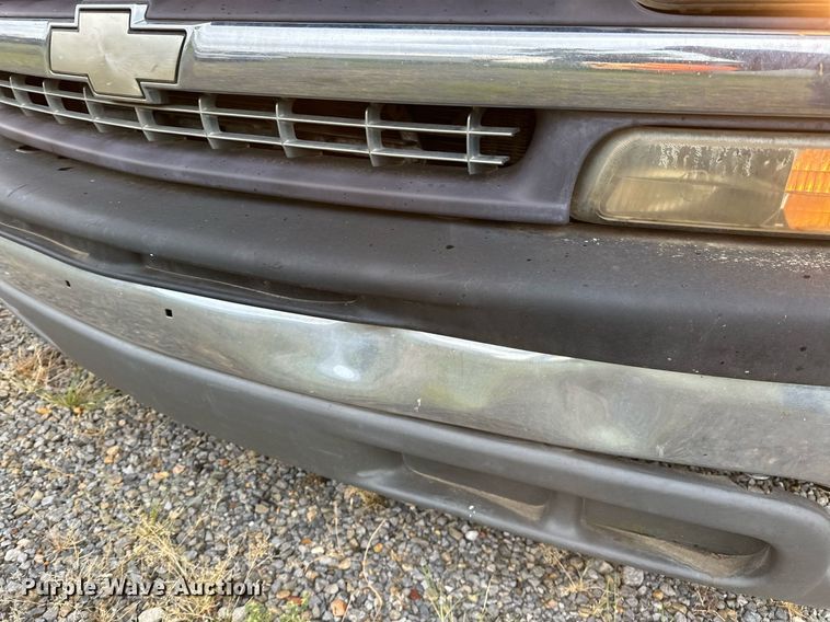 image for item OG9281 2001 Chevrolet Silverado 1500  Ext. Cab pickup truck