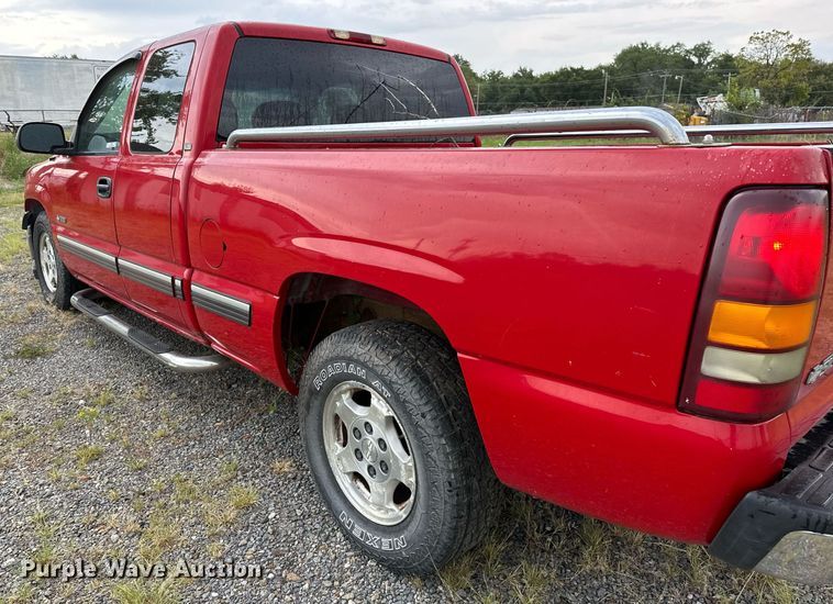 image for item OG9281 2001 Chevrolet Silverado 1500  Ext. Cab pickup truck