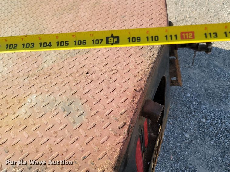 image for item OG9345 2016 Chevrolet Silverado 3500HD  Crew Cab flatbed pickup truck