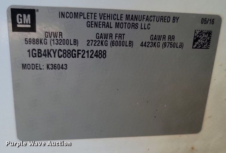 image for item OG9345 2016 Chevrolet Silverado 3500HD  Crew Cab flatbed pickup truck