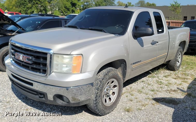 image for item OG9351 2009 GMC Sierra 1500  Ext. Cab pickup truck