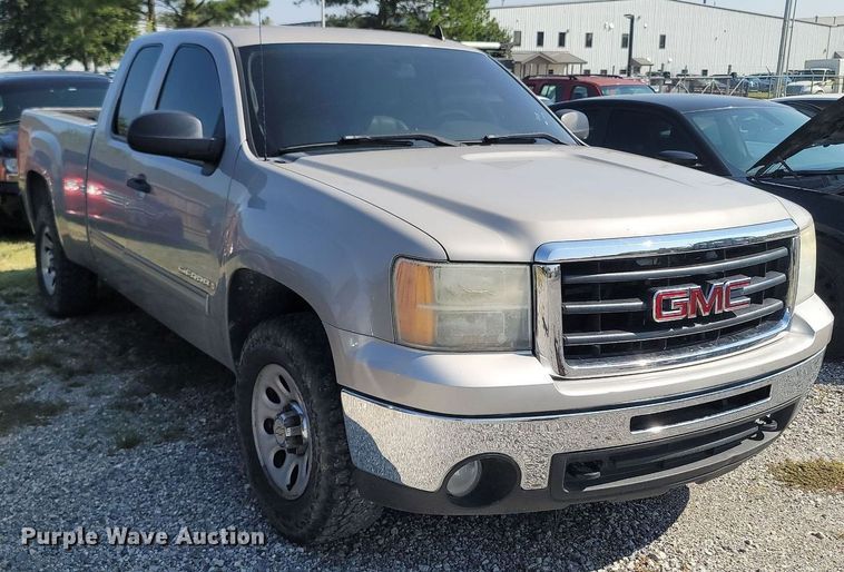 image for item OG9351 2009 GMC Sierra 1500  Ext. Cab pickup truck