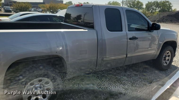 image for item OG9351 2009 GMC Sierra 1500  Ext. Cab pickup truck