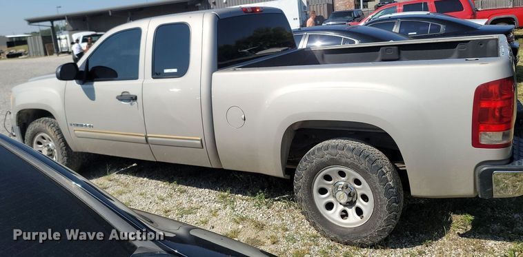 image for item OG9351 2009 GMC Sierra 1500  Ext. Cab pickup truck