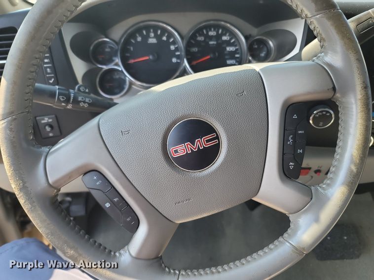 image for item OG9351 2009 GMC Sierra 1500  Ext. Cab pickup truck