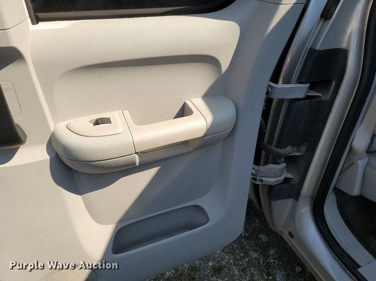 image for item OG9351 2009 GMC Sierra 1500  Ext. Cab pickup truck