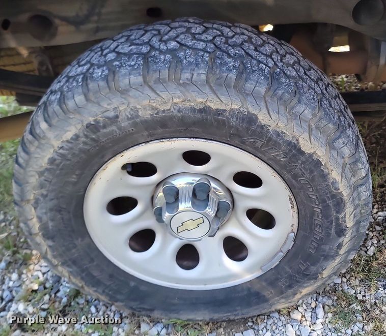 image for item OG9351 2009 GMC Sierra 1500  Ext. Cab pickup truck