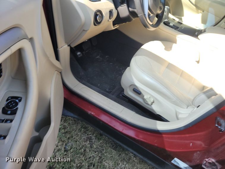 image for item OG9356 2013 Ford Taurus SEL