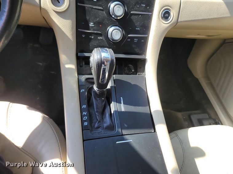 image for item OG9356 2013 Ford Taurus SEL