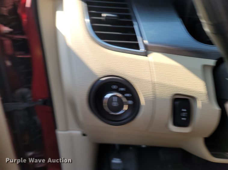 image for item OG9356 2013 Ford Taurus SEL