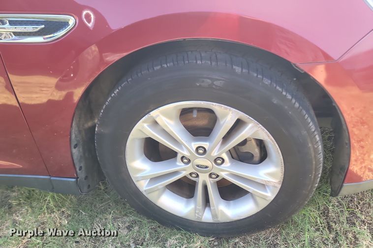 image for item OG9356 2013 Ford Taurus SEL