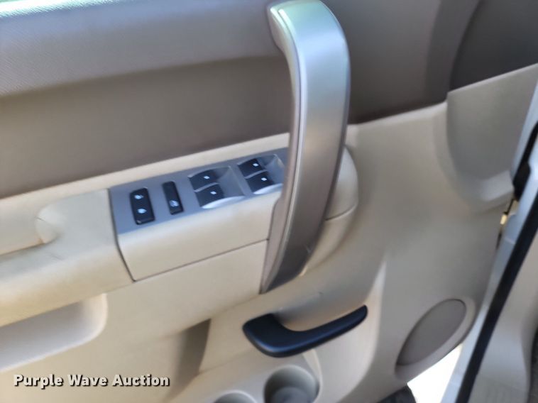 image for item OG9358 2012 GMC Sierra 1500  Crew Cab pickup truck