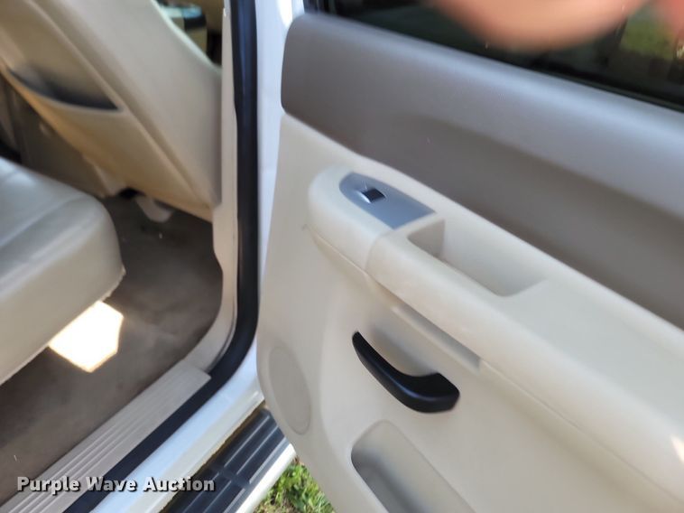 image for item OG9358 2012 GMC Sierra 1500  Crew Cab pickup truck