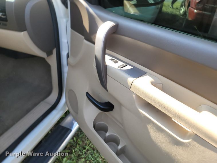 image for item OG9358 2012 GMC Sierra 1500  Crew Cab pickup truck