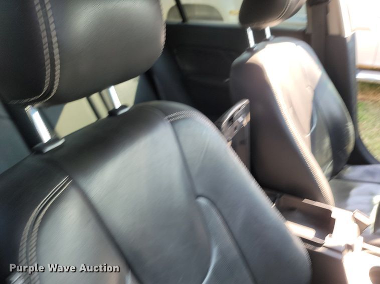 image for item OG9359 2012 Ford Fusion