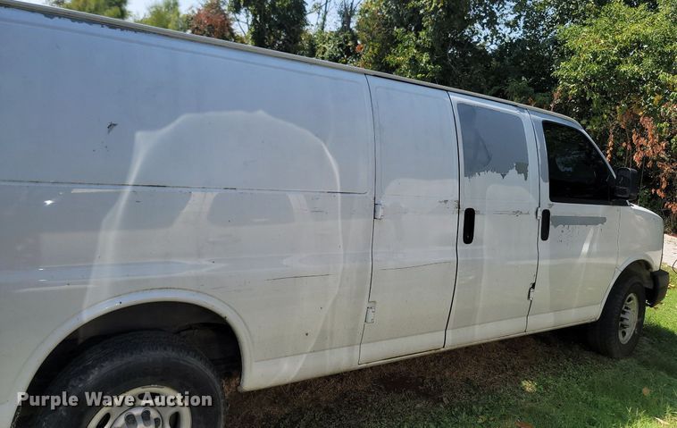 image for item OG9374 2009 Chevrolet Express 3500  van