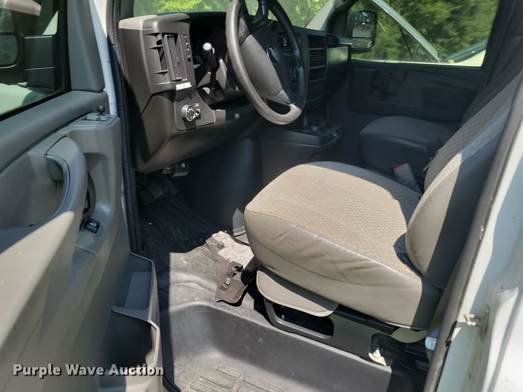 image for item OG9374 2009 Chevrolet Express 3500  van