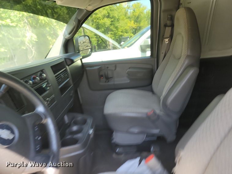 image for item OG9374 2009 Chevrolet Express 3500  van