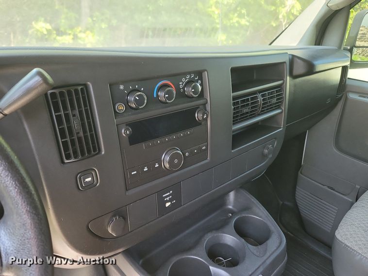 image for item OG9374 2009 Chevrolet Express 3500  van