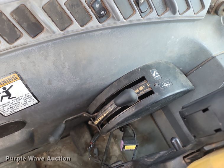 image for item OG9379 New Holland T6030  tractor