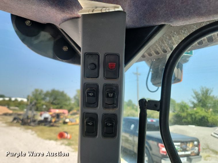 image for item OG9379 New Holland T6030  tractor